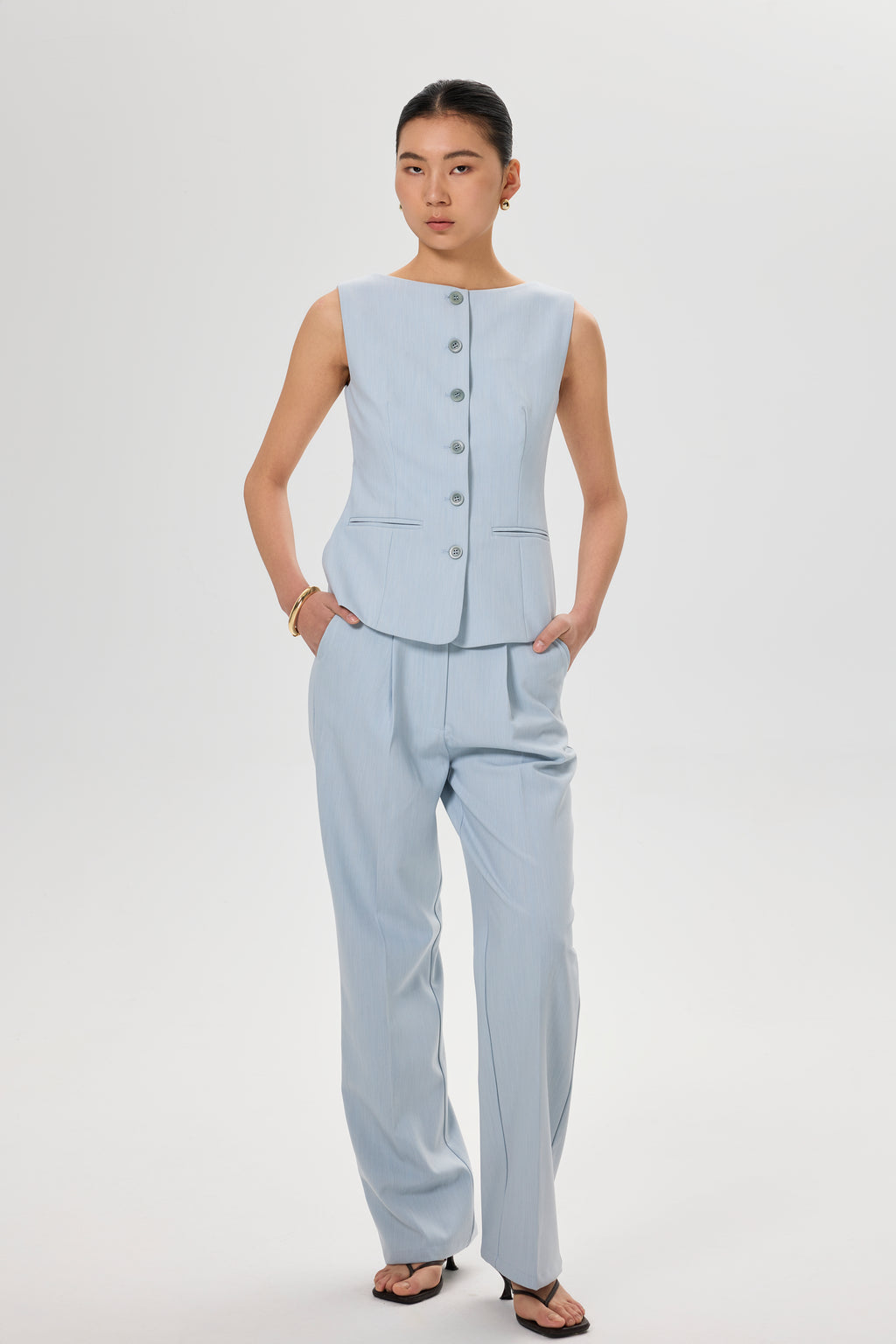 Carter Vest