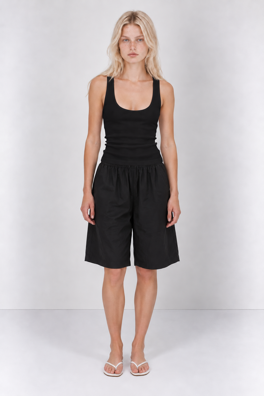 Lume Basic Tank - Black